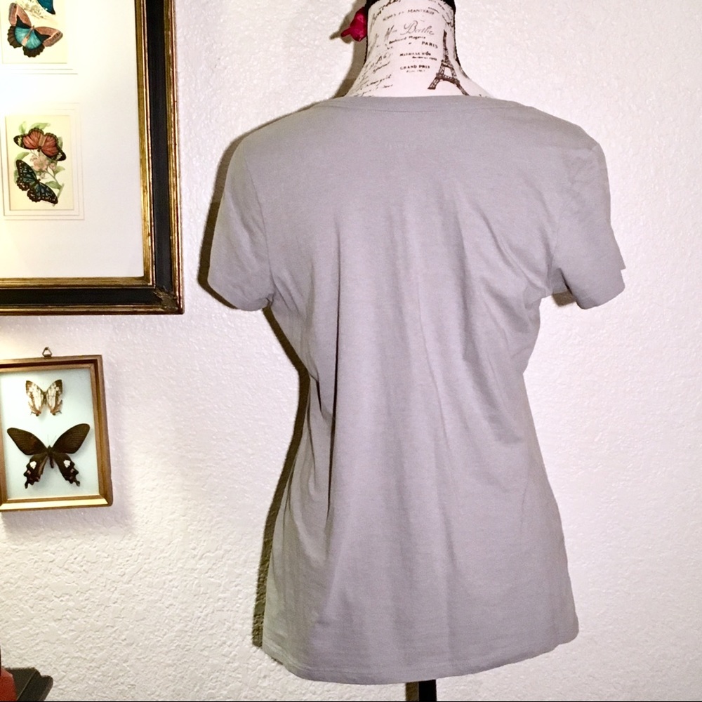 SOLD ❤️- Seashells Top - Picture 3 of 3